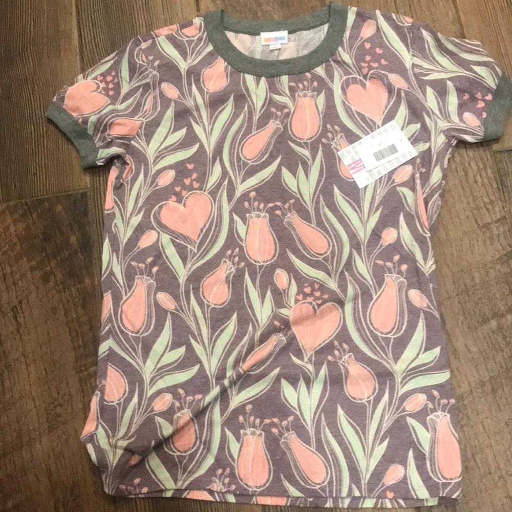 Lularoe Liv shirt